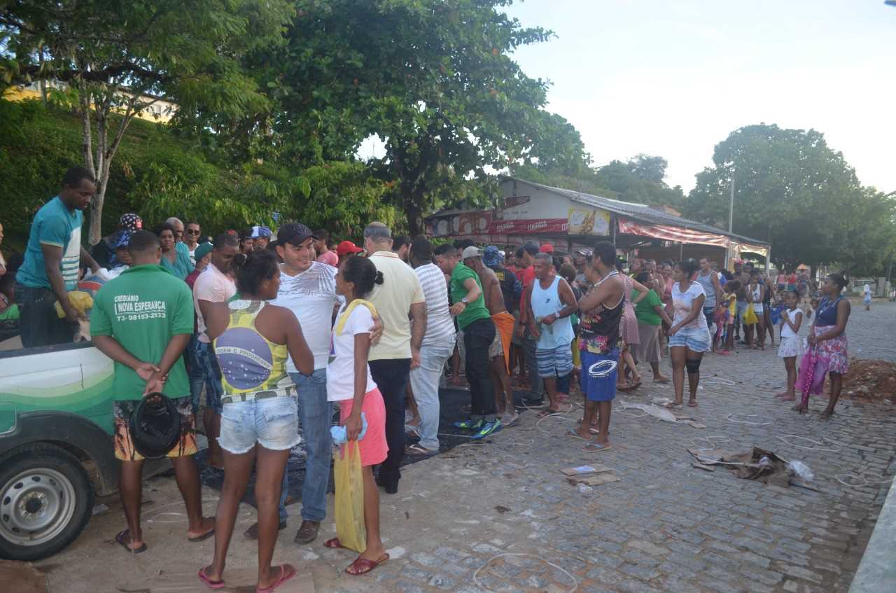 Camacã: Prefeitura faz entrega de quase 20 mil kg de  peixe a população carente e garante a alimentação da Semana Santa
